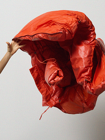 Raeburn Maxandco Banner Box Desktop MAX&Co. Raeburn Maxandco Banner Box Desktop MAX&Co.