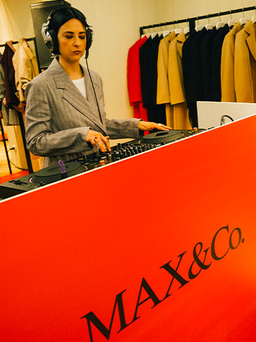 Eventi Maxandco Carousel Desktop 5 MAX&Co.