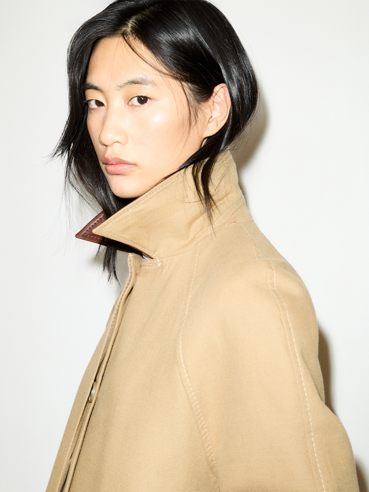 Trench Maxandco Banner Box Desktop 5 MAX&Co.